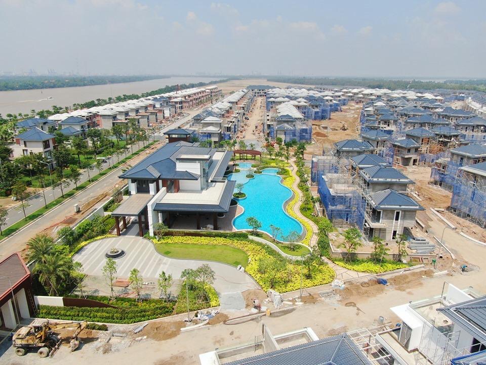 Hình ảnh thực tế tại dự án Swanbay - Nhơn Trạch - Đồng Nai trong giai đoạn thi công mái ngói Mã màu NP06 - Ngói Màu NIPPON GS